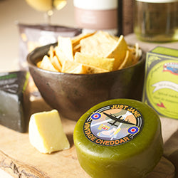 Cheese and Wine Picnic Hamper Basket Component 2