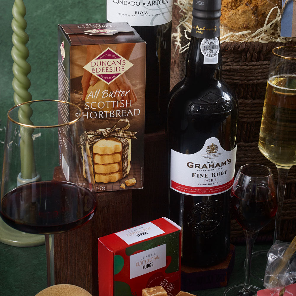 The Very Merry Christmas Hamper Basket 2