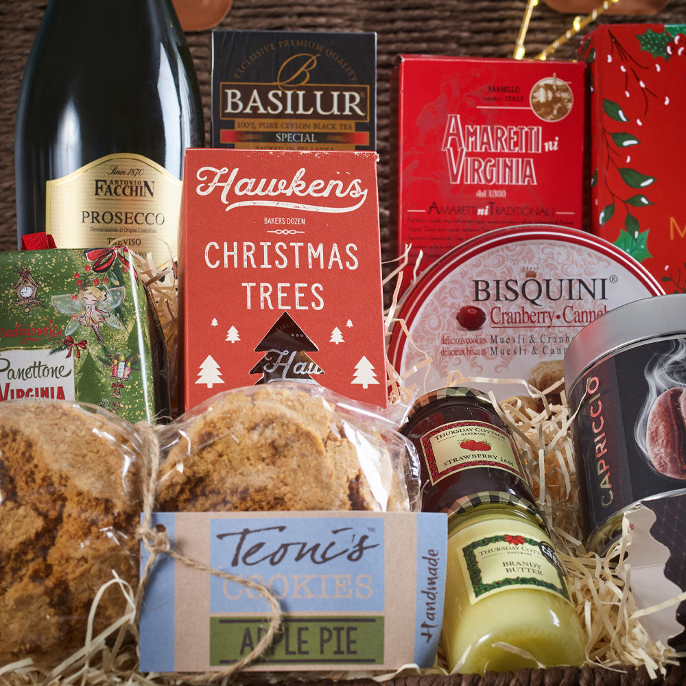 The Very Merry Christmas Hamper Basket 7
