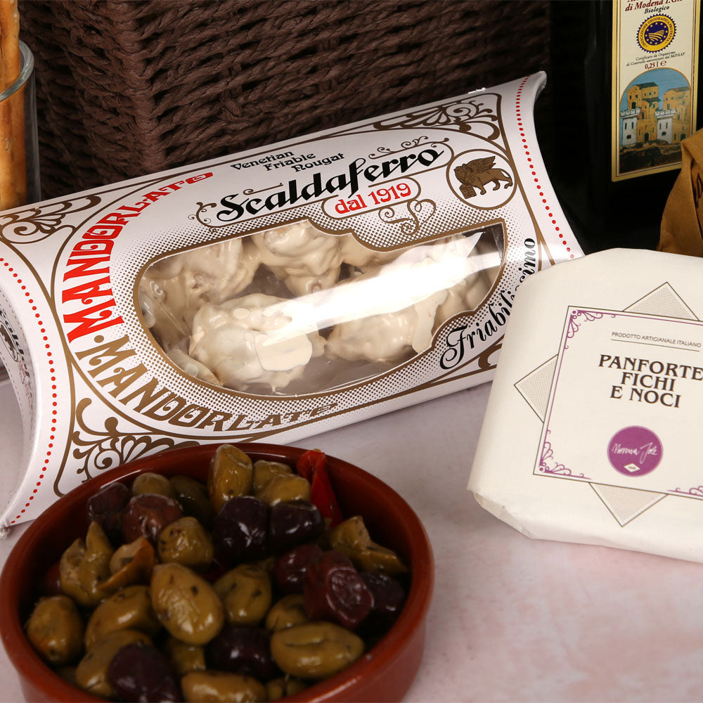 Formaggio - Italian Cheese and Wine Basket Component 4