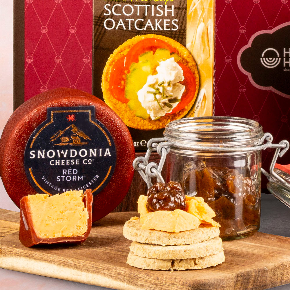 Truckle Quadruple Cheese, Chutney, Crackers Gift Component 2